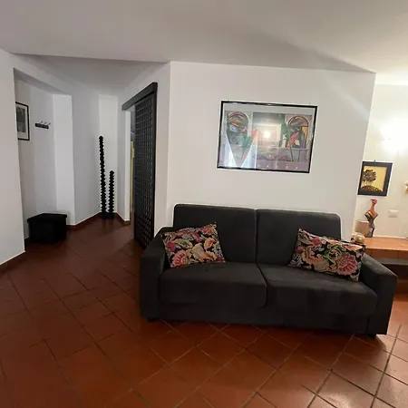 Historic Center Via Po Apartment