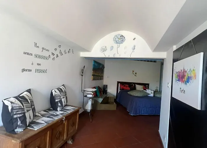Historic Center Via Po Apartment