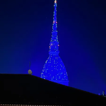 Historic Center Via Po Apartament