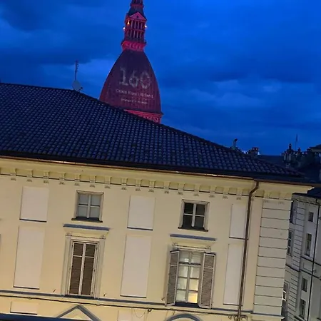 Historic Center Via Po 아파트 토리노